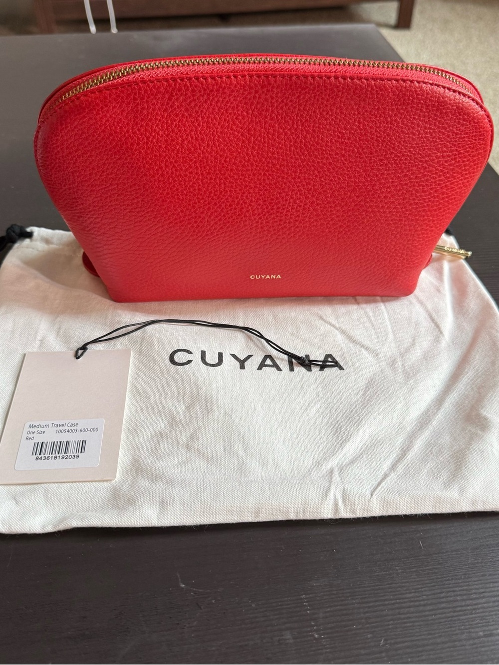 Cuyana Red Pebbled Leather Medium Travel Case with Gold Hardware (Retired Size)